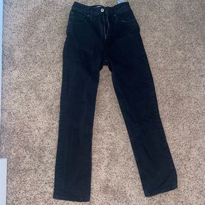 Abercrombie Ultra High Rise 90s Straight Jean Black 24(00) Short